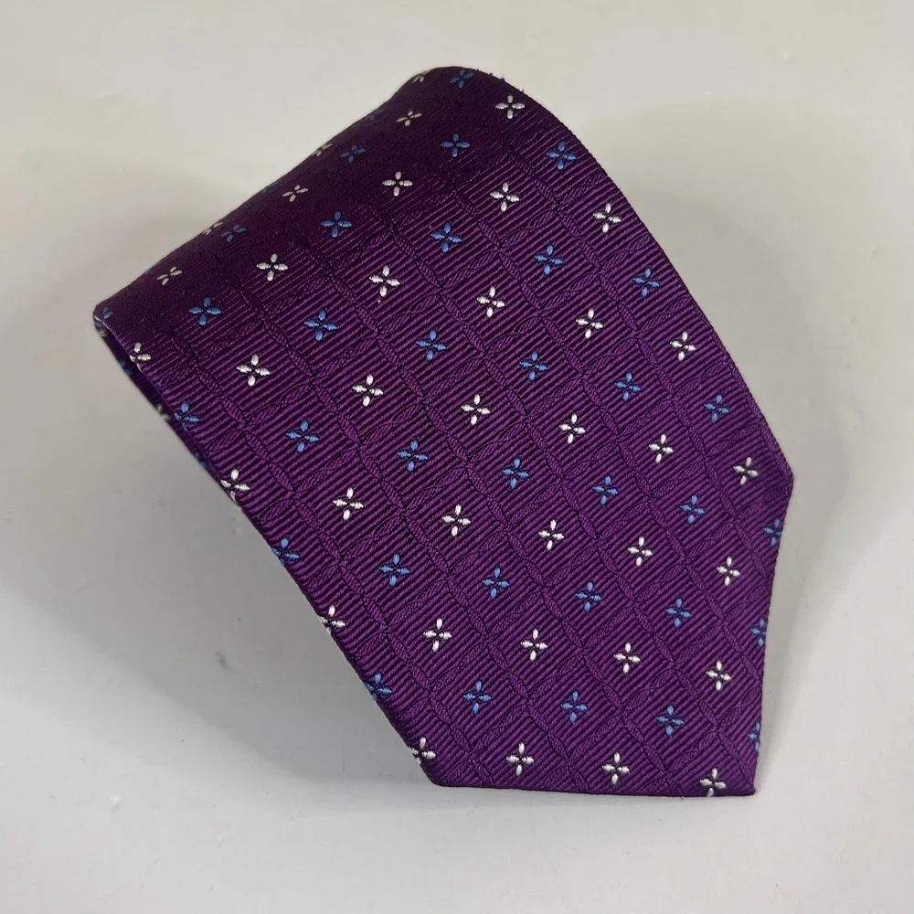 Brooks Brothers Necktie Purple Geometric Silk Woven England 3 1/2 x 58 1/4